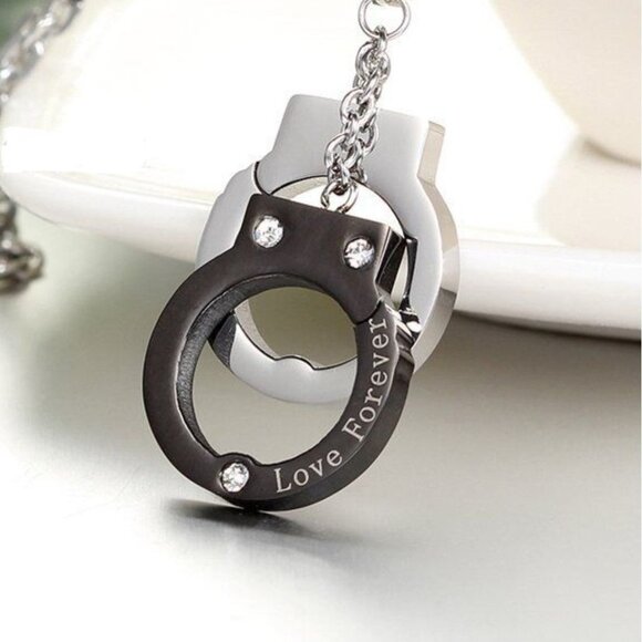 NEW Stainless Steel " Love Forever" Handcuffs Pendant Necklace / 21" Chain - Picture 1 of 3